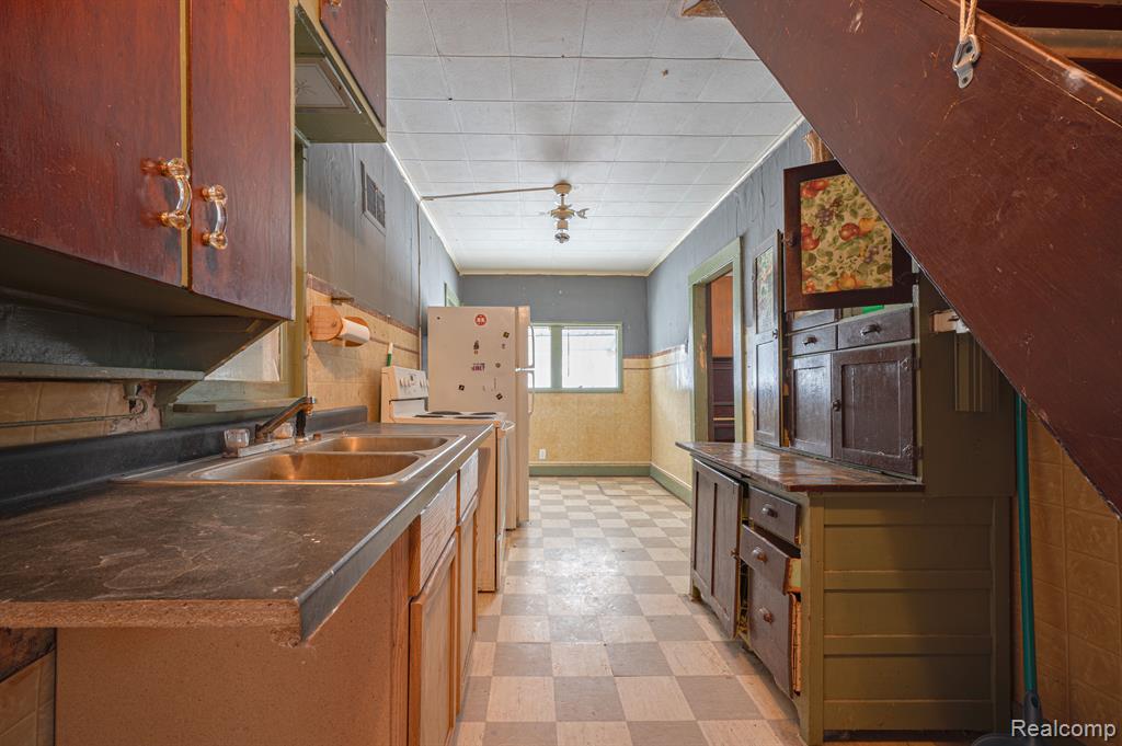 1424 Ridge Road Ypsilanti, MI 48198 - Photo 4 of 18