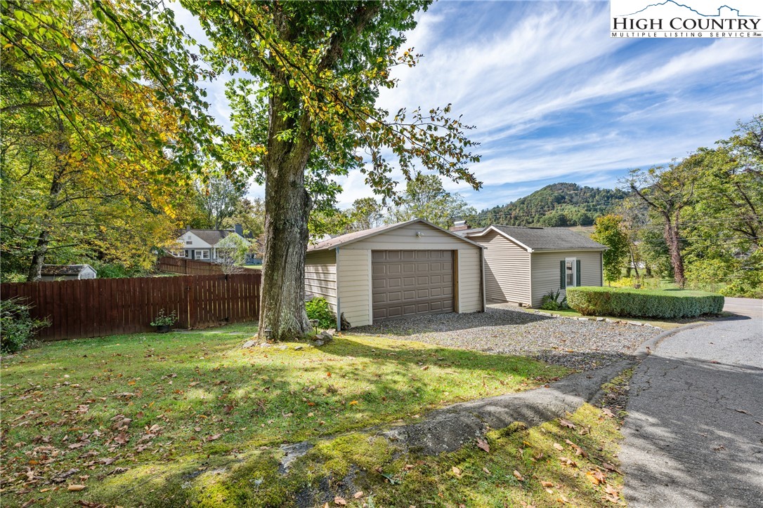 350 North Main Street Jefferson, NC 28640 - Photo 29 of 39