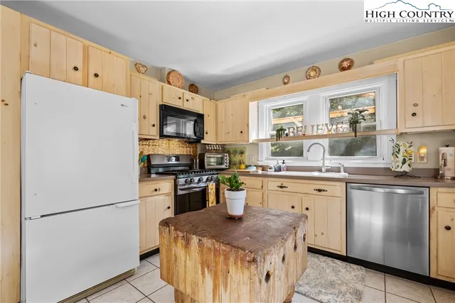 $339,000 | 350 North Main Street, Jefferson, NC 28640