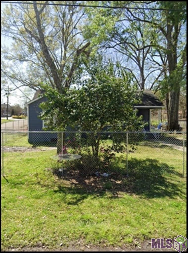 5496 Frey Street Baton Rouge, LA 70805 - Photo 2 of 13