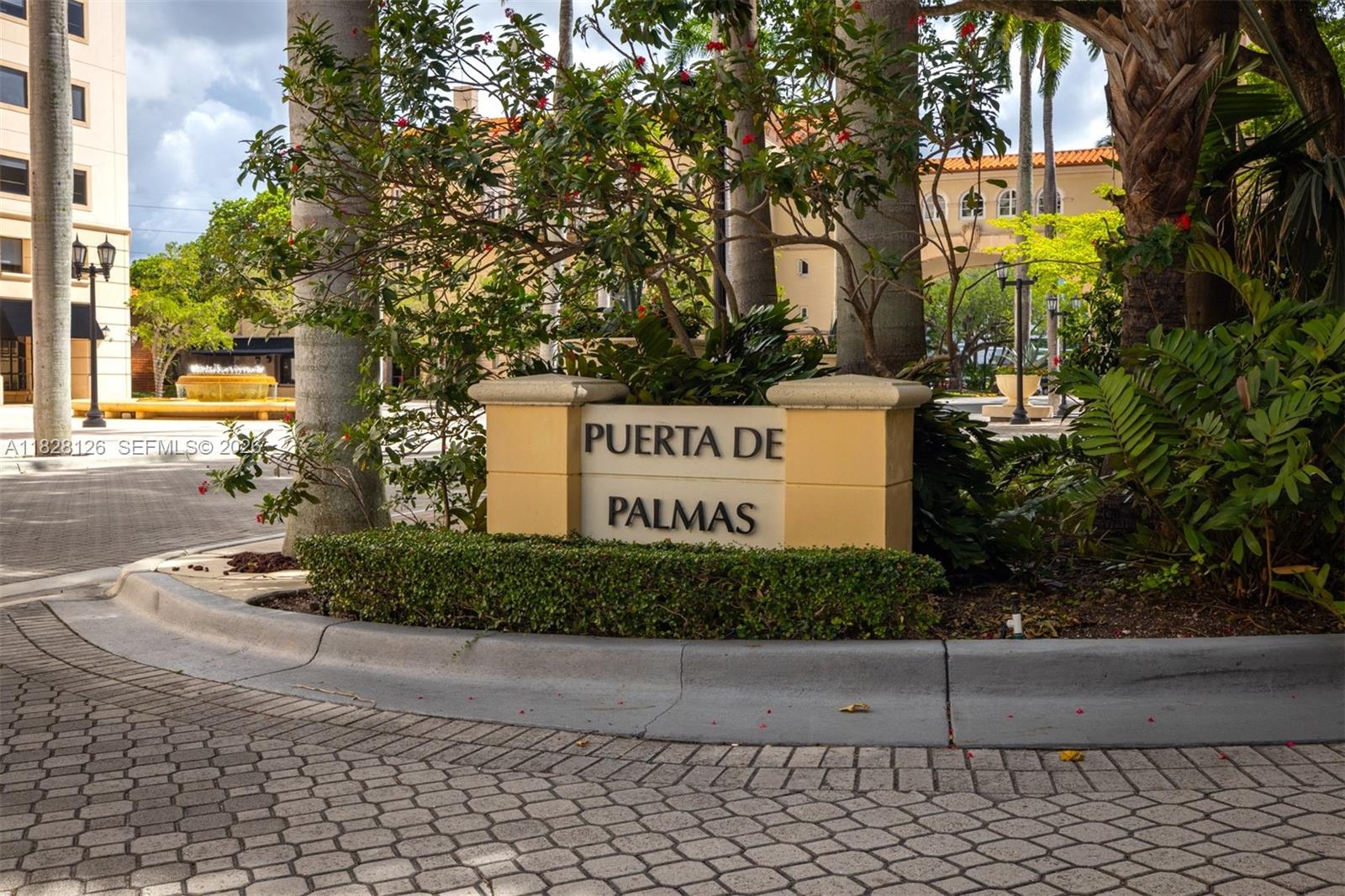 888 Douglas Road, Unit PH07 Coral Gables, FL 33134 - Photo 13 of 30 Valet & parking entrance