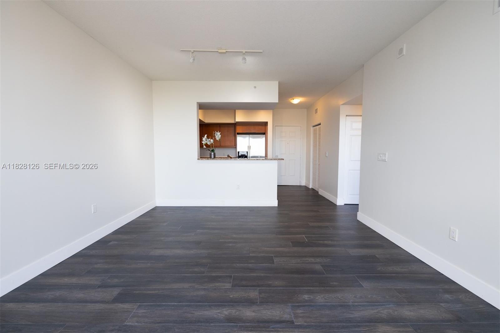 888 Douglas Road, Unit PH07 Coral Gables, FL 33134 - Photo 19 of 30