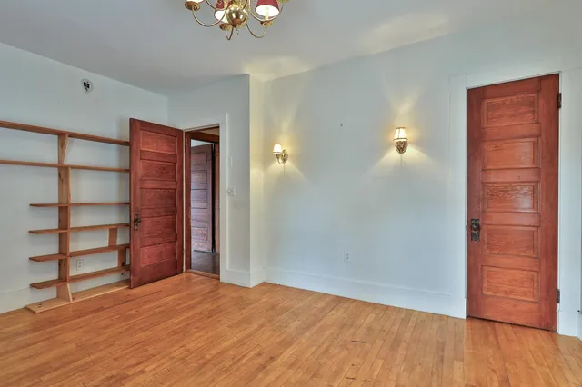 $399,000 | 109 Park Row, Rochester, VT 05767