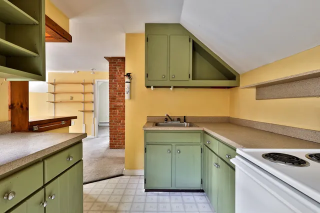 $399,000 | 109 Park Row, Rochester, VT 05767