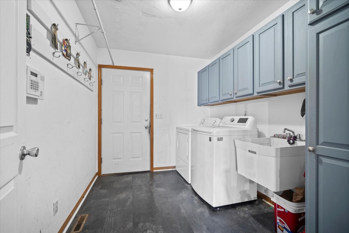 1318 Shannon Road Normal, IL 61761 - Photo 14 of 40