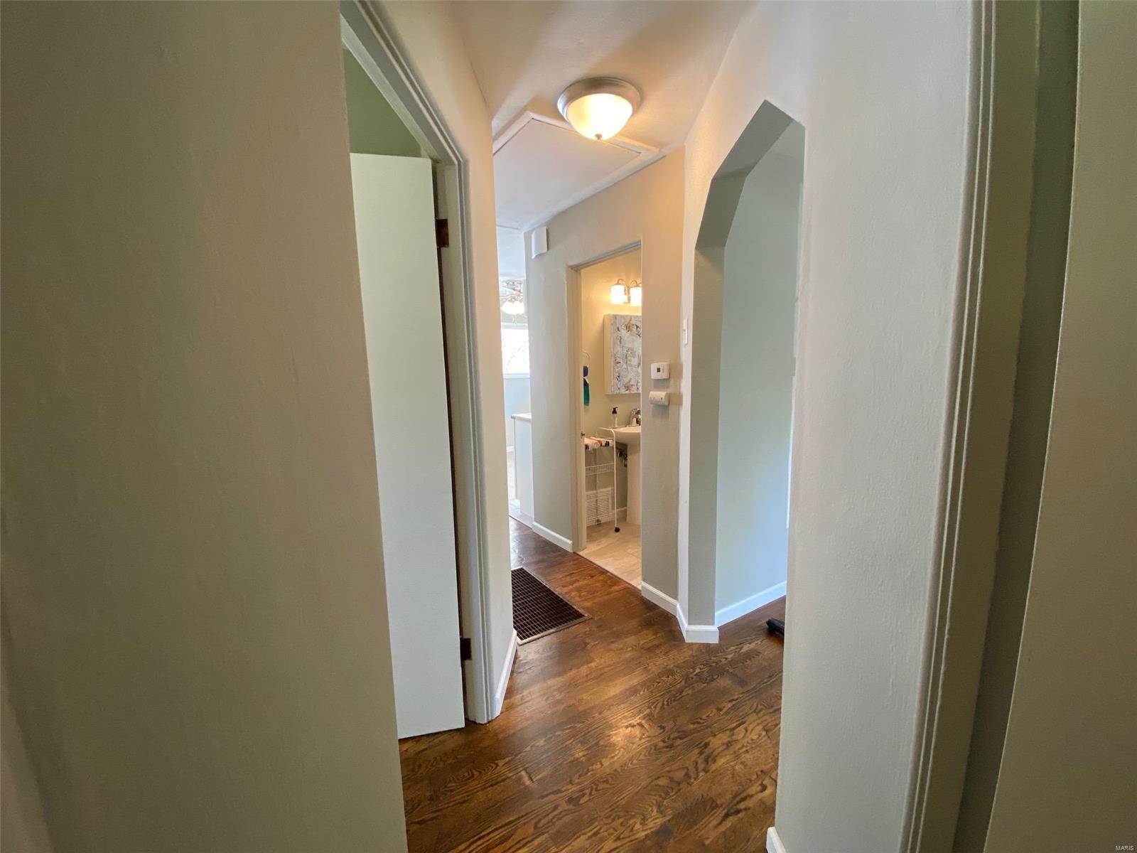 3011 Ridgeway Avenue St. Louis, MO 63114 - Photo 12 of 47 Gallery Image 12