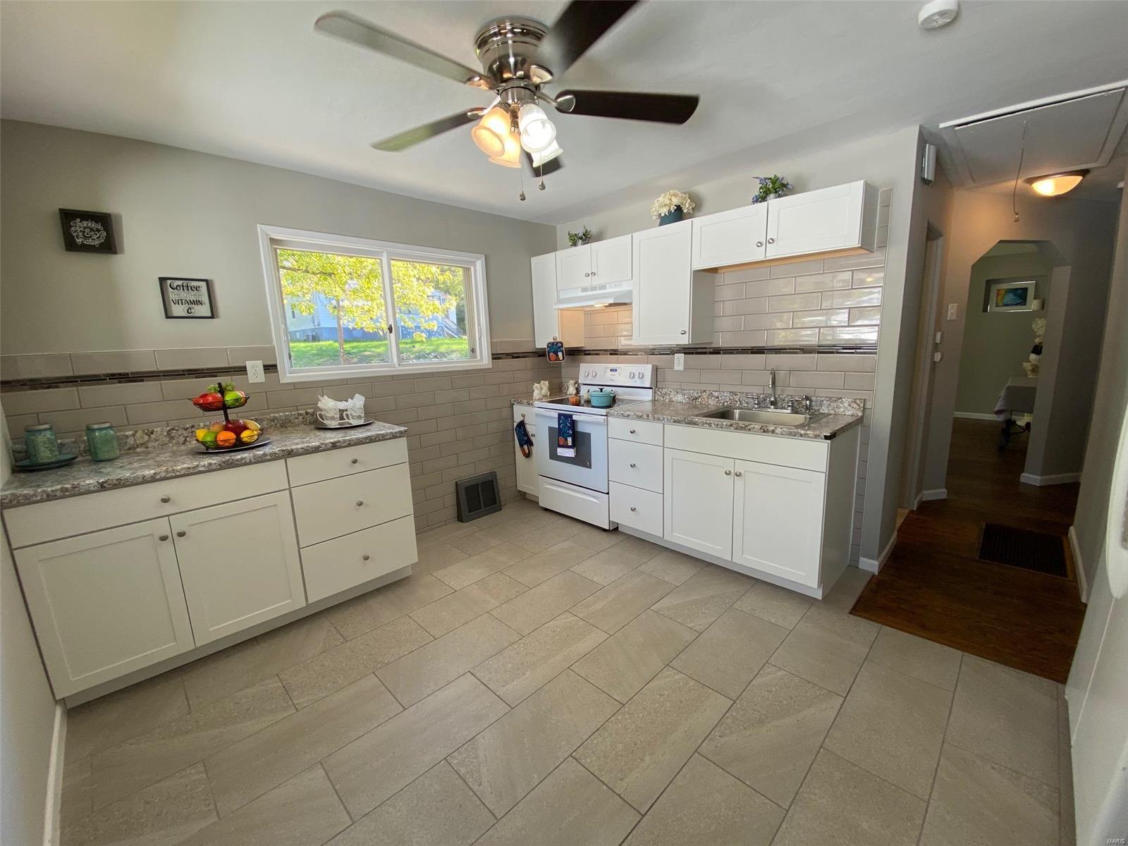 3011 Ridgeway Avenue St. Louis, MO 63114 - Photo 26 of 47 Gallery Image 26