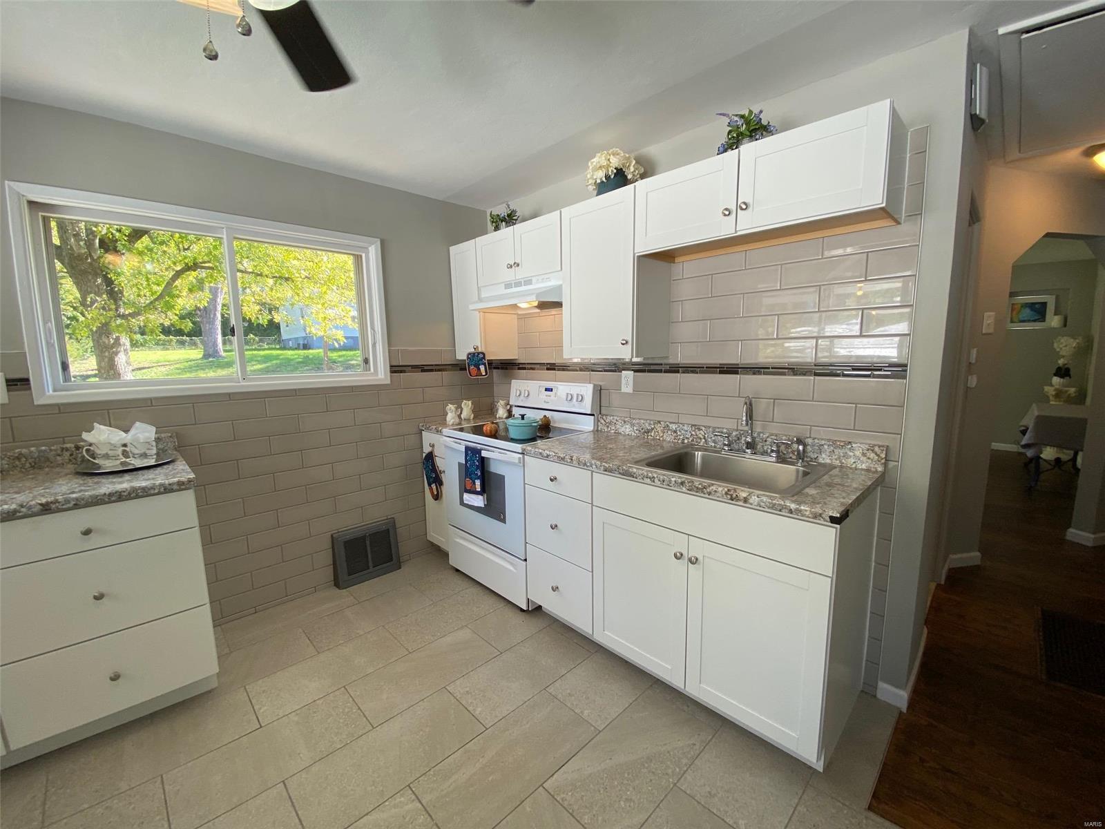 3011 Ridgeway Avenue St. Louis, MO 63114 - Photo 27 of 47 Gallery Image 27