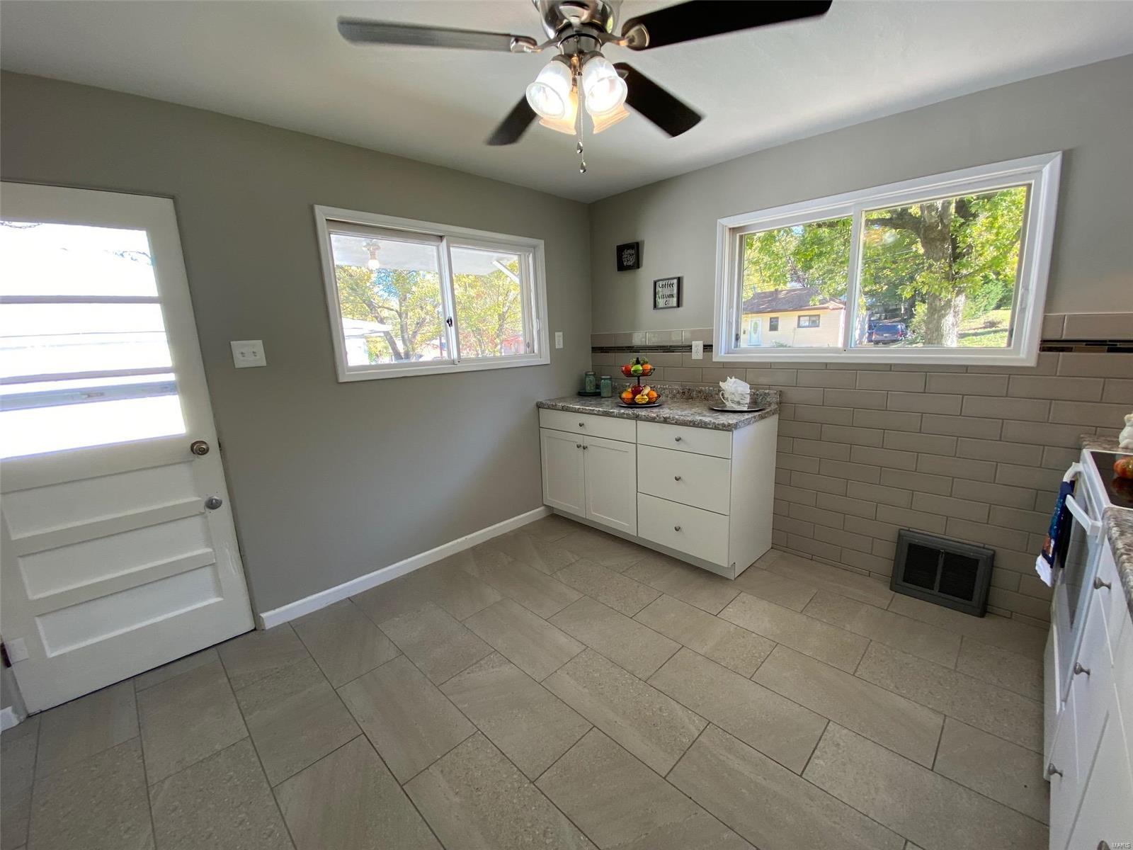 3011 Ridgeway Avenue St. Louis, MO 63114 - Photo 30 of 47 Gallery Image 30