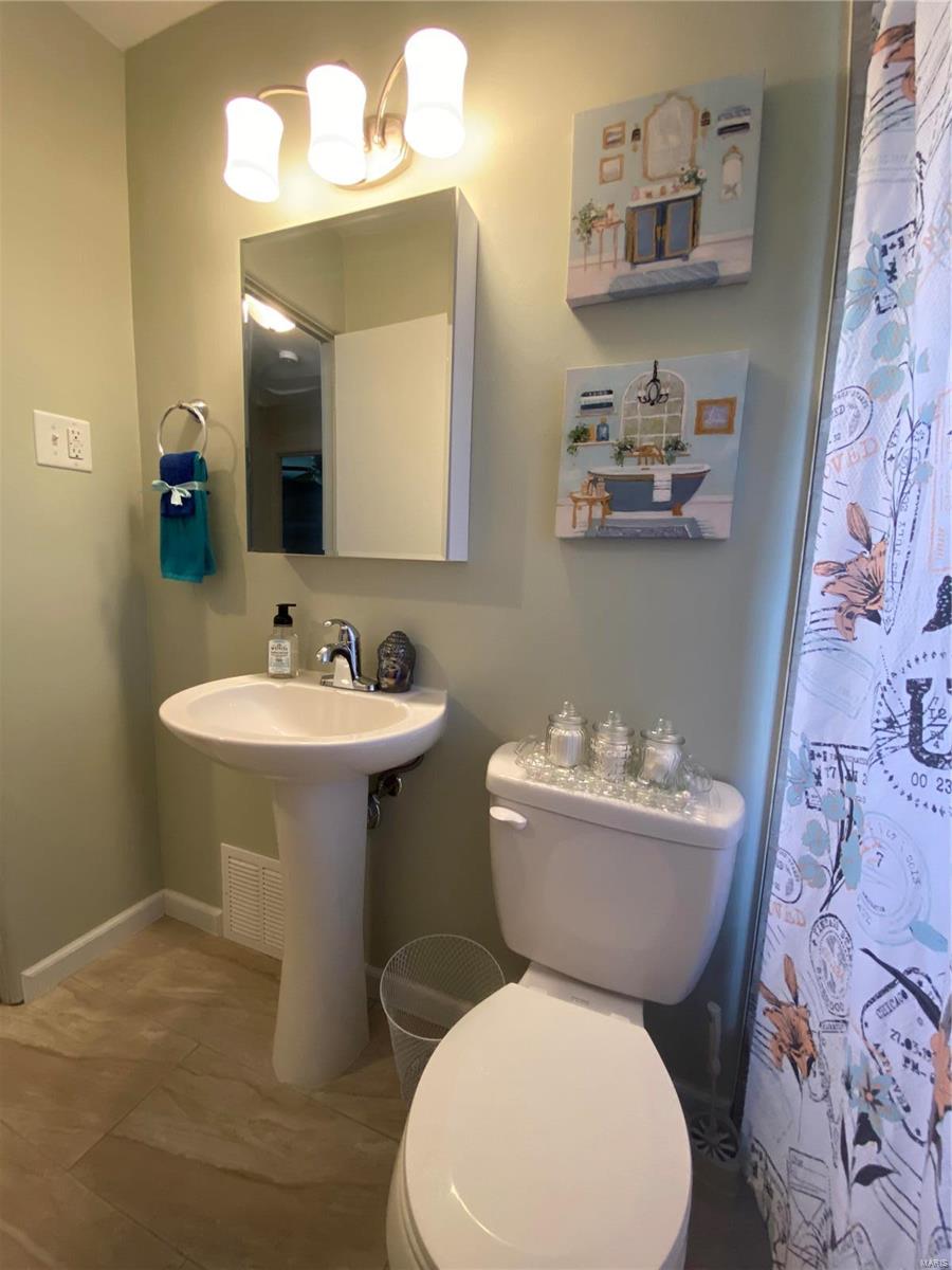 3011 Ridgeway Avenue St. Louis, MO 63114 - Photo 31 of 47 Gallery Image 31