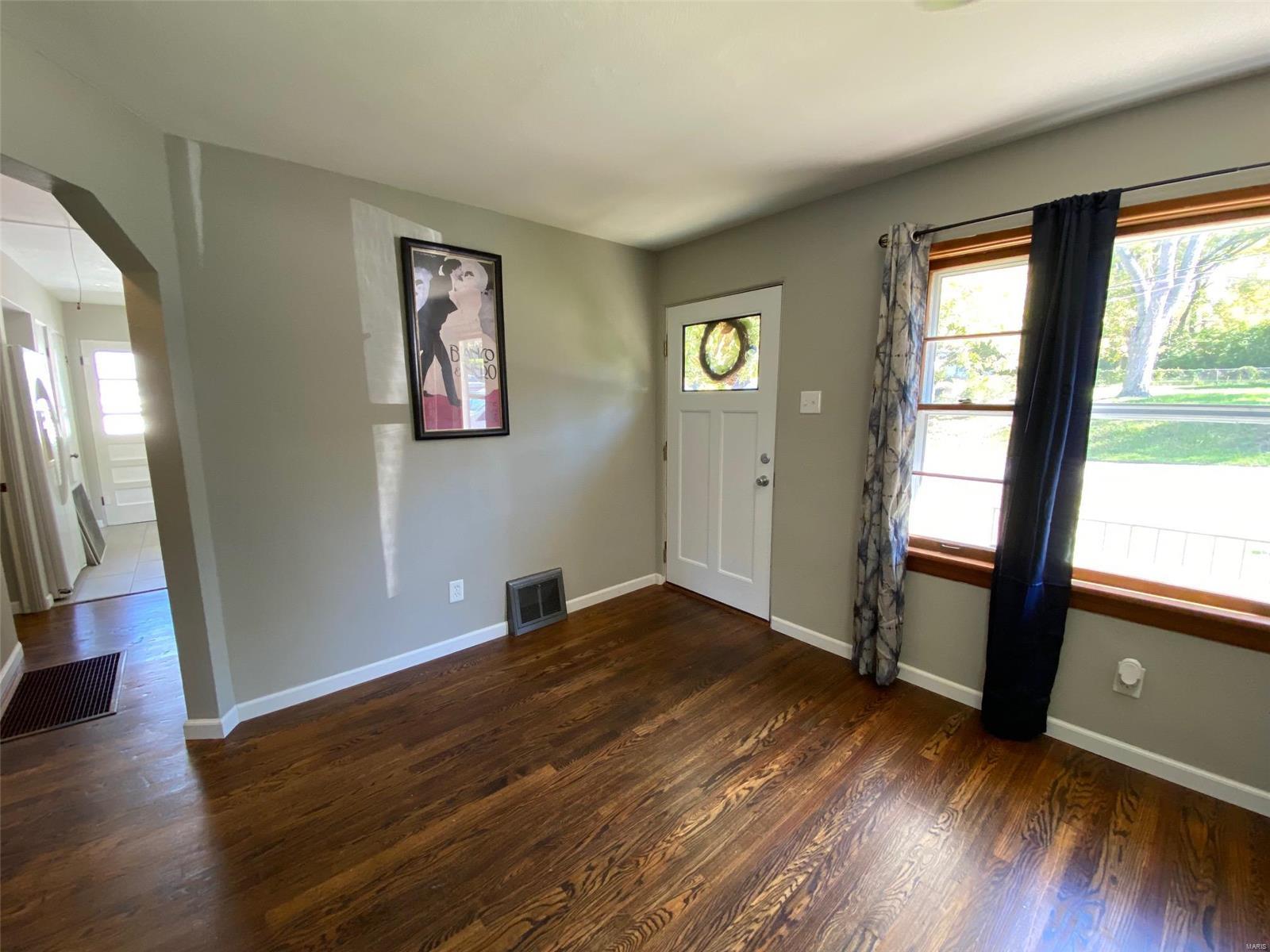 3011 Ridgeway Avenue St. Louis, MO 63114 - Photo 9 of 47 Gallery Image 9