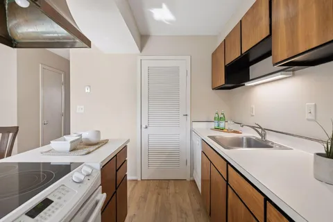 $238,000 | 6433 Barrie Road, Edina, MN 55435