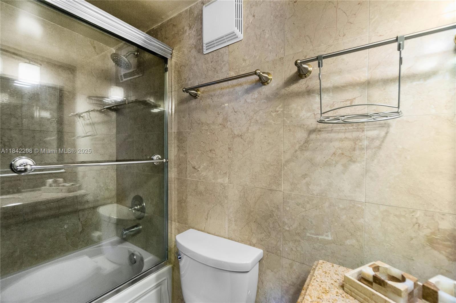 100 Lincoln Road, Unit 811 Miami Beach, FL 33139 - Photo 20 of 25