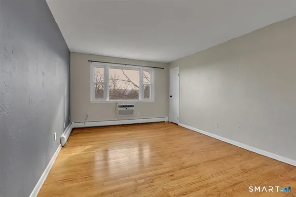 $1,600 | 63 Maynard Street, Middletown, CT 06457