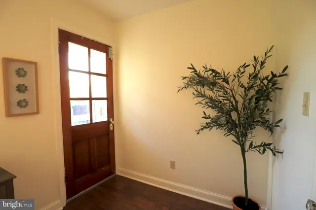 $279,000 | 44 Fairview Avenue, Lancaster, PA 17603