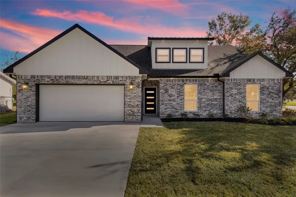 $269,999 | 2950 Gulf Avenue, Beaumont, TX 77703