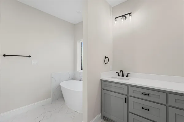 $269,999 | 2950 Gulf Avenue, Beaumont, TX 77703