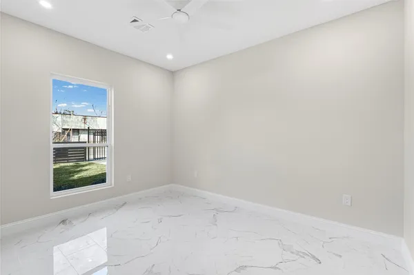 $269,999 | 2950 Gulf Avenue, Beaumont, TX 77703