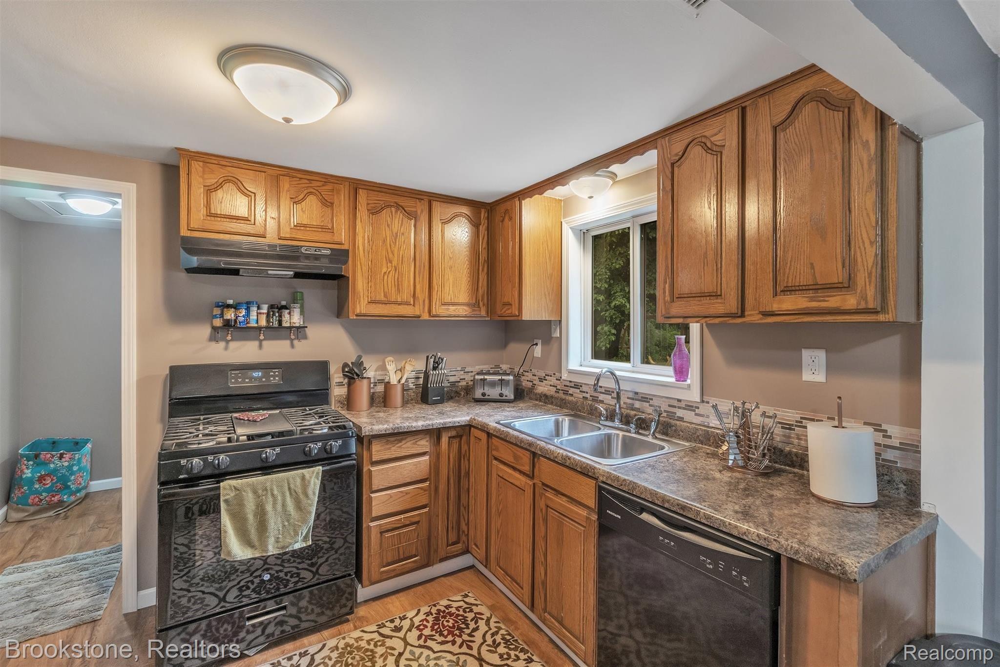 3575 West Gary Road Montrose, MI 48457 - Photo 10 of 31 12-3575 Gary Rd-Windowstill Real Estate Photography-12.jpg