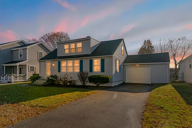 $589,000 | 166 Decatur Road, Portsmouth, NH 03801