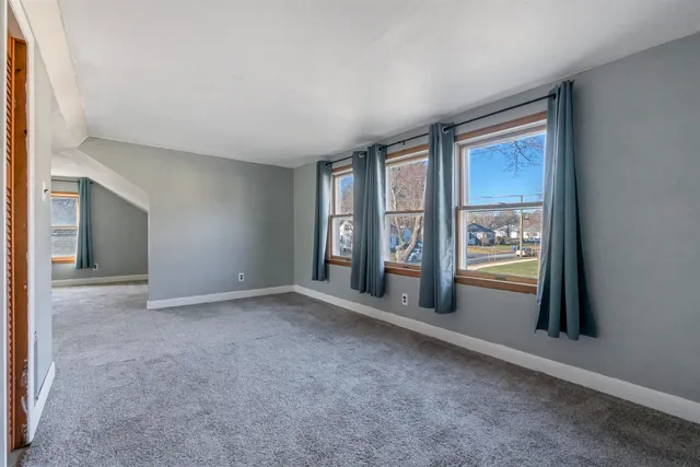 $599,900 | 166 Decatur Road, Portsmouth, NH 03801