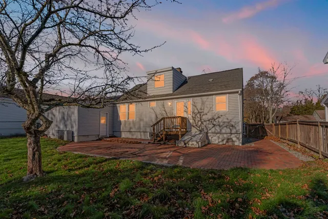 $599,900 | 166 Decatur Road, Portsmouth, NH 03801