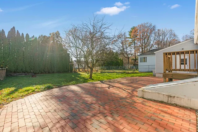 $599,900 | 166 Decatur Road, Portsmouth, NH 03801