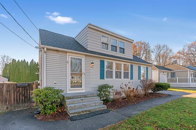 $599,900 | 166 Decatur Road, Portsmouth, NH 03801