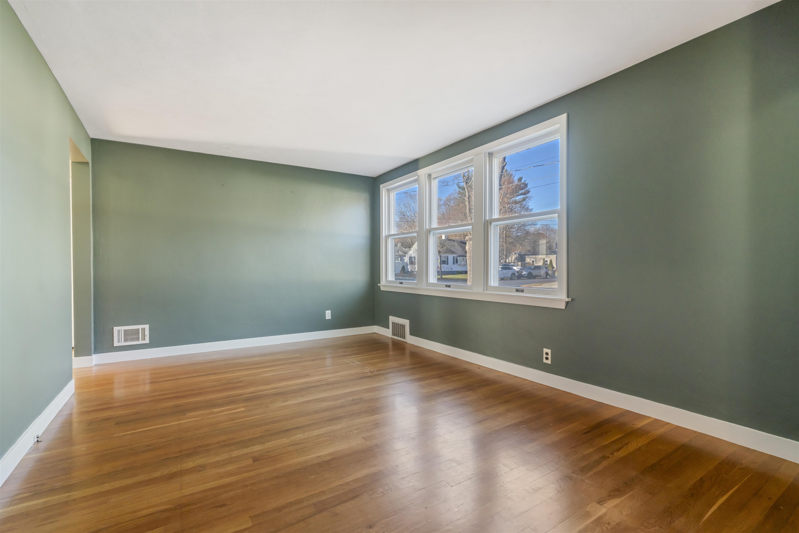 166 Decatur Road Portsmouth, NH 03801 - Photo 9 of 52