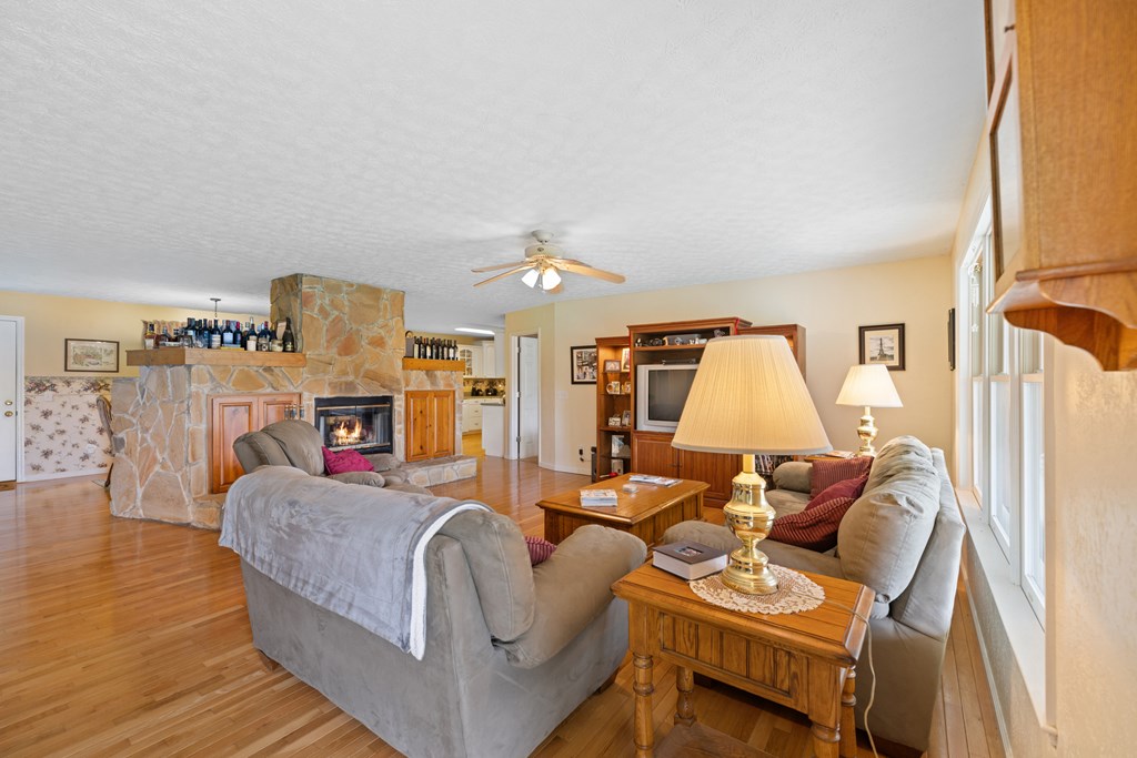 1451 Eagle Mountain Road Hiawassee, GA 30546 - Photo 17 of 55