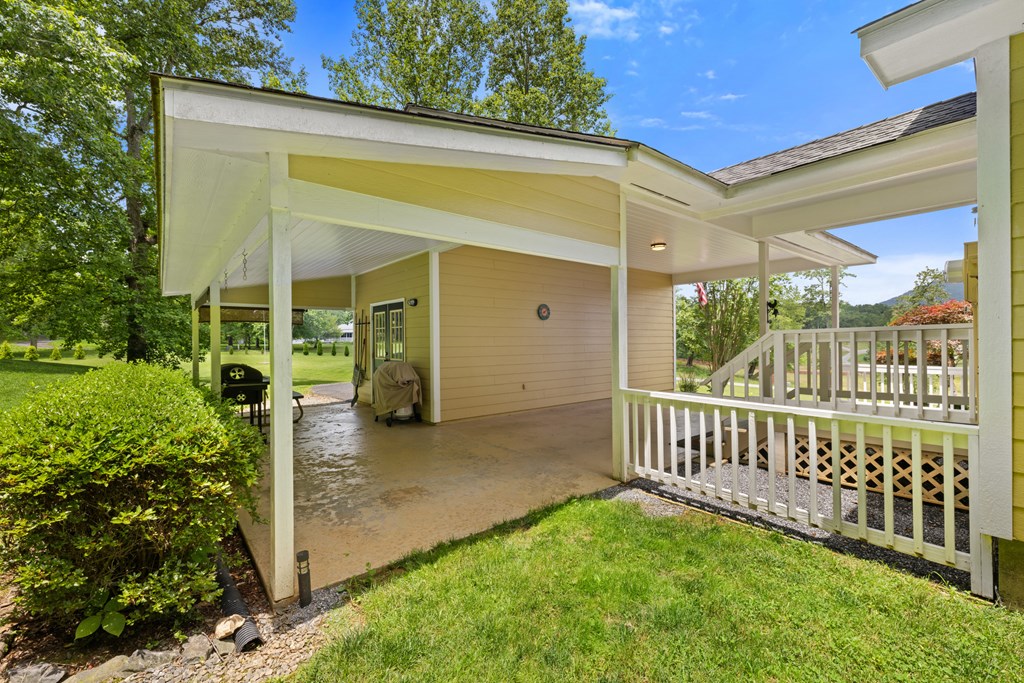 1451 Eagle Mountain Road Hiawassee, GA 30546 - Photo 40 of 55