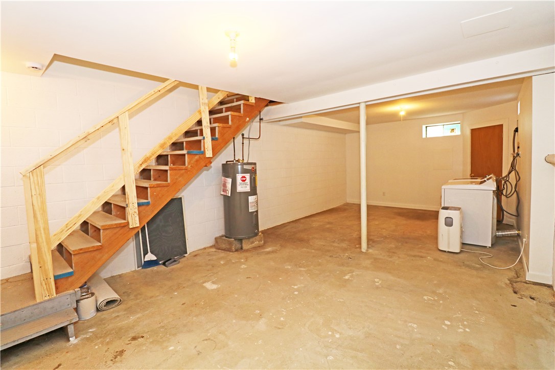 16 Race Street, Unit 2 Middletown, RI 02842 - Photo 24 of 26