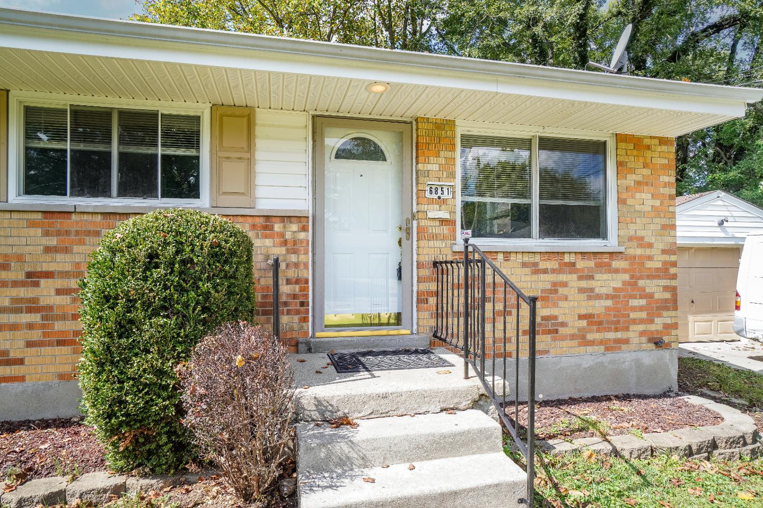 6851 Rutherford Court Cincinnati, OH 45239 - Photo 2 of 47 Gallery Image 2
