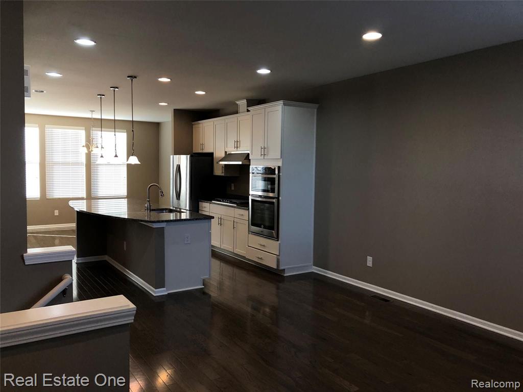 2908 Glenbar Circle, Unit 92 Rochester, MI 48307 - Photo 2 of 16
