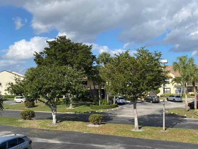 $195,000 | 7915 Willow Spring Drive, Unit 1223, Lake Worth, FL 33467