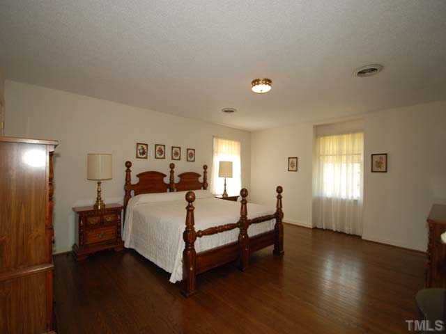 5404 Castlebrook Drive Raleigh, NC 27604 - Photo 8 of 12 Second floor main master bedroom