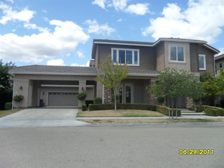 2288 East Cherry Lane Reedley, CA 93654 - Photo 1 of 10 Gallery Image 1