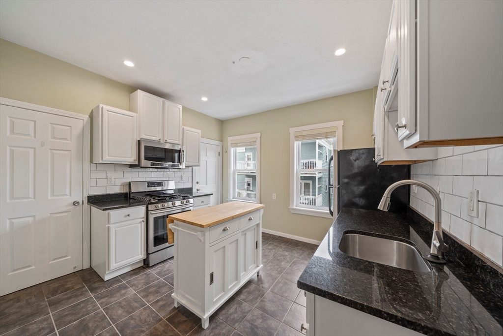 89 Train Street, Unit 2 Boston, MA 02122 - Photo 5 of 19