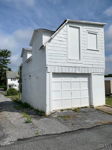 186 North Street Emmaus, PA 18049 - Photo 10 of 13 a front view of a house