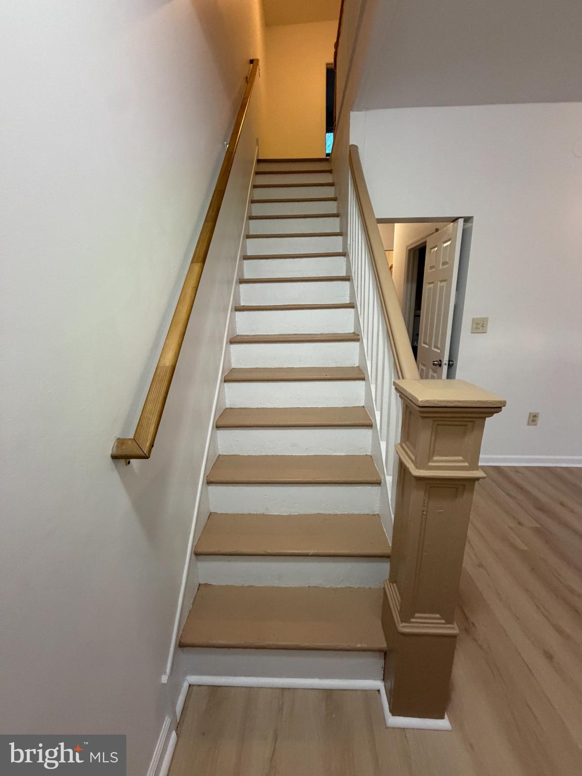 9 Hartford Road Mount Laurel, NJ 08054 - Photo 19 of 37 a view of entryway