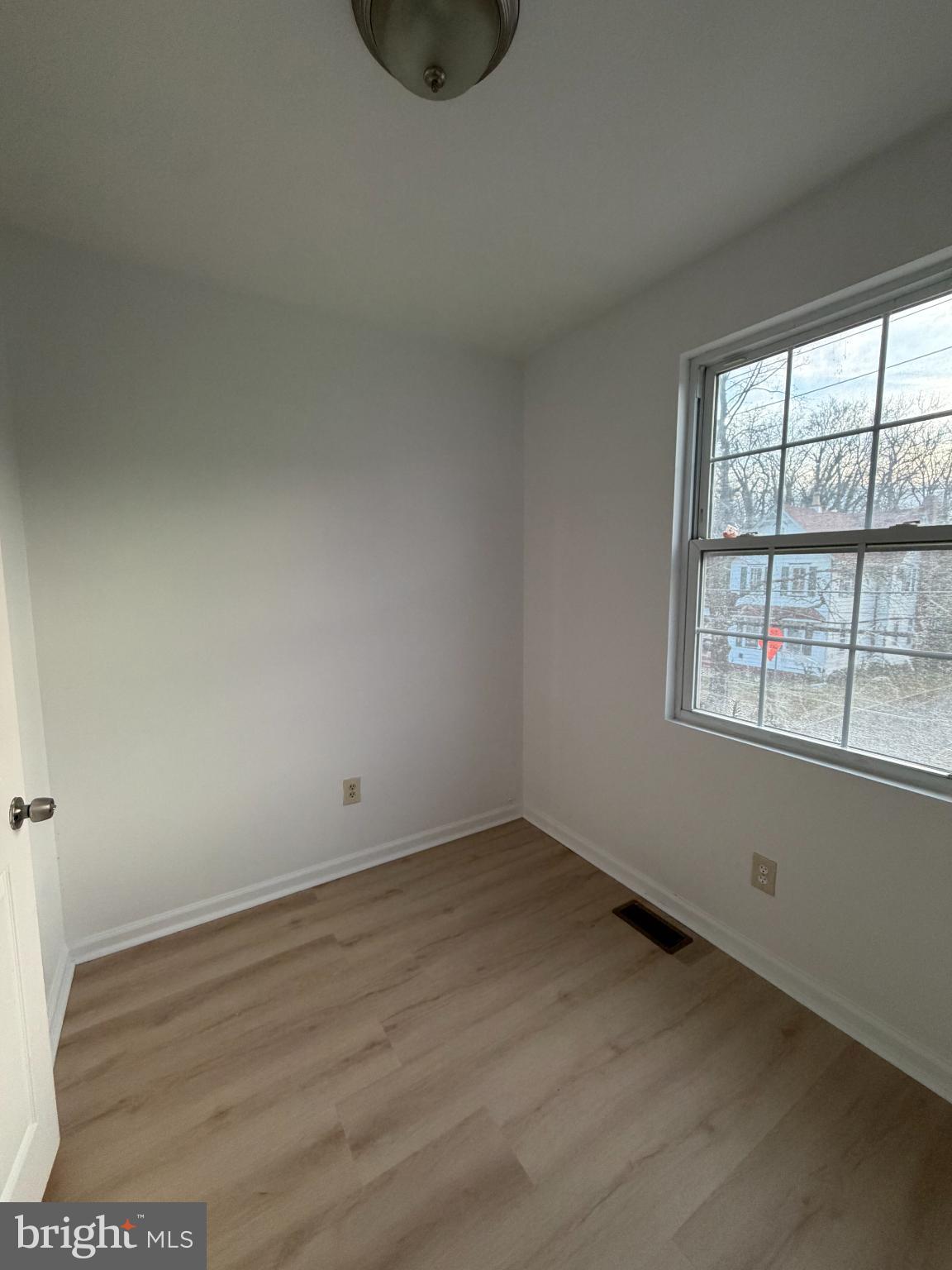 9 Hartford Road Mount Laurel, NJ 08054 - Photo 35 of 37 an empty room with a window