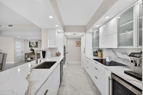 $1,275,000 | 4100 North Ocean Drive, Unit 1201, Singer Island, FL 33404