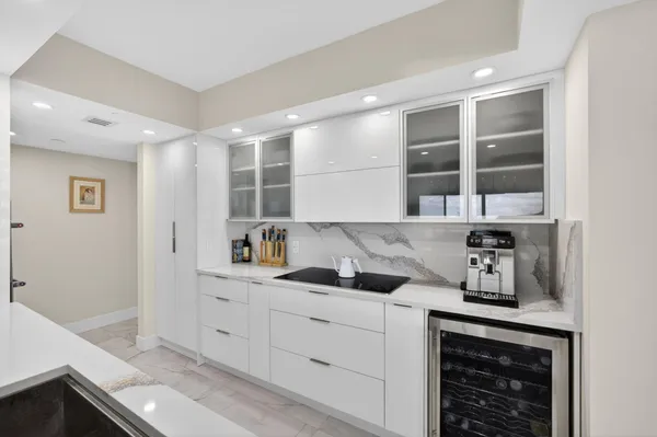 $1,390,000 | 4100 North Ocean Drive, Unit 1201, Singer Island, FL 33404