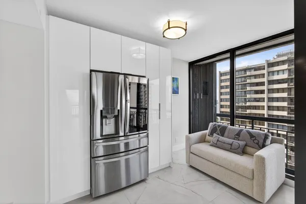 $1,390,000 | 4100 North Ocean Drive, Unit 1201, Singer Island, FL 33404