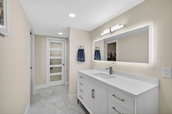 $1,390,000 | 4100 North Ocean Drive, Unit 1201, Singer Island, FL 33404