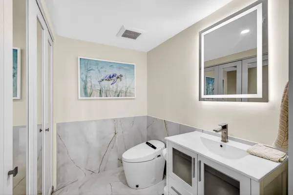 $1,390,000 | 4100 North Ocean Drive, Unit 1201, Singer Island, FL 33404