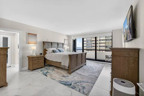 $1,275,000 | 4100 North Ocean Drive, Unit 1201, Singer Island, FL 33404
