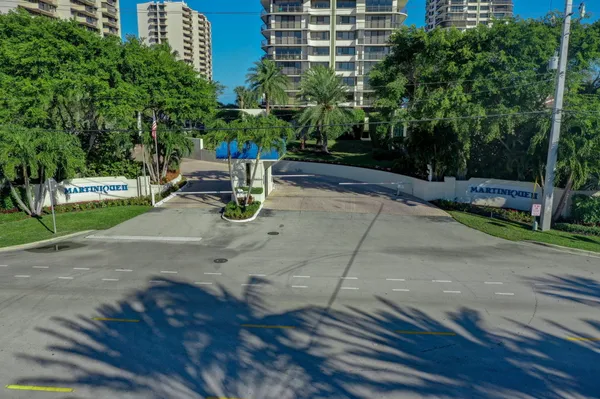 $1,390,000 | 4100 North Ocean Drive, Unit 1201, Singer Island, FL 33404