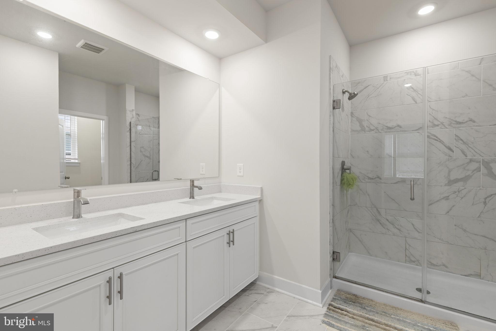 528 Waters Lndg Drive Essex, MD 21221 - Photo 10 of 25 Primary Bathroom