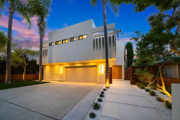 $6,995,000 | 7376 Fay Avenue, La Jolla, CA 92037